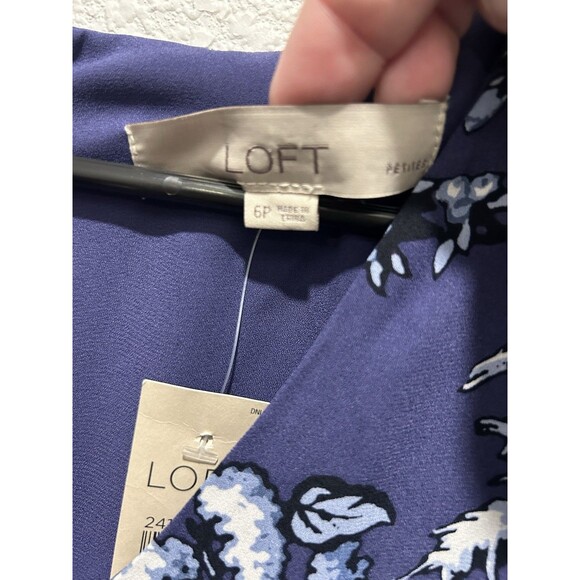 Ann Taylor Loft Purple Frosted Branch Floral V-Neck Bell Sleeve Dress Womens 6P - Picture 7 of 9